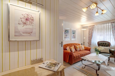 TV, stereo. Gartenblick Apartment with Private Terrace, Shared Garden and Wi-Fi