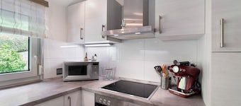 Apartment '1' with Private Terrace, Shared Garden and Wi-Fi