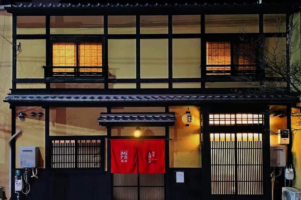 Miro Matsubara Takaseigawa Tei North