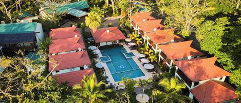 Fachada de la propiedad