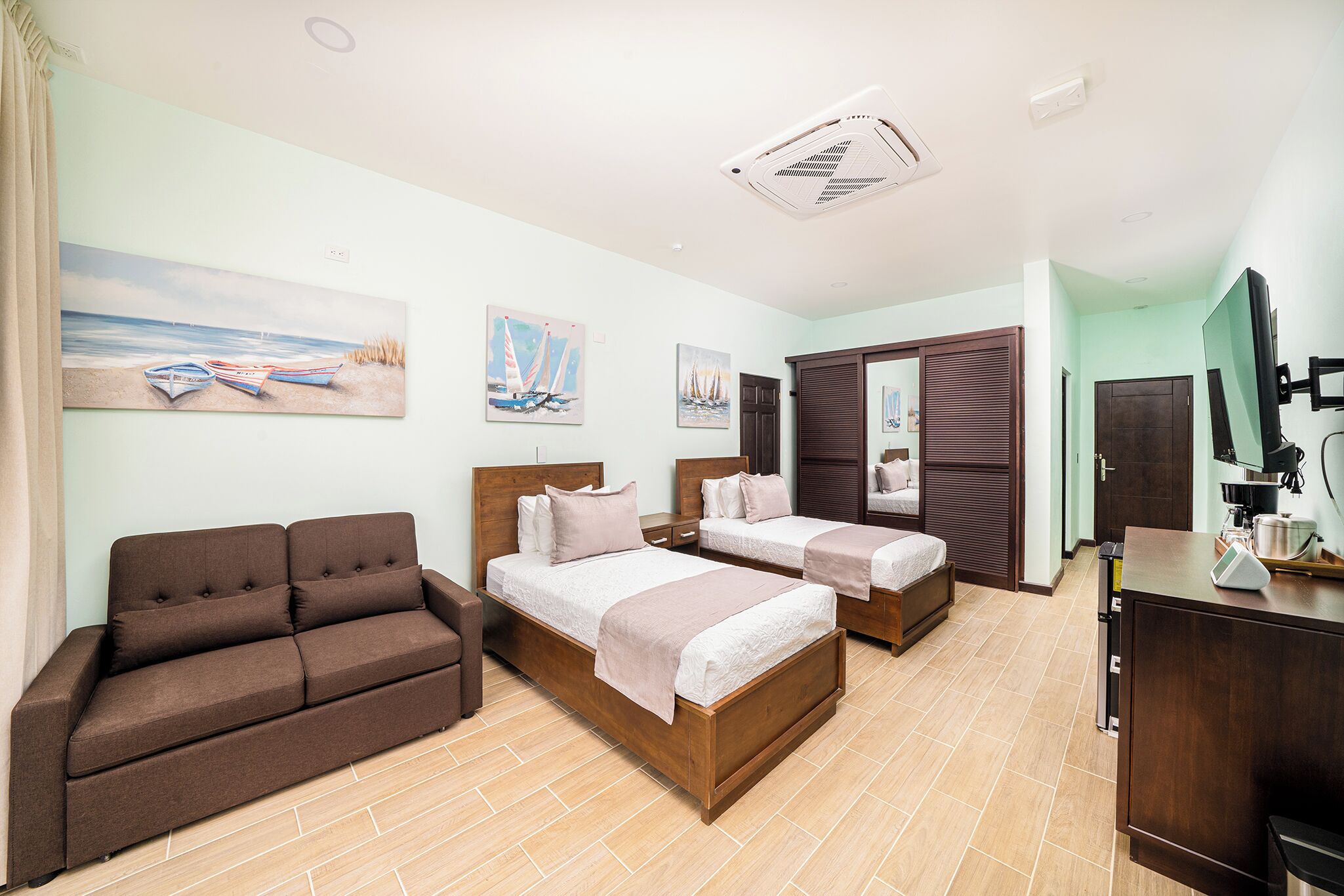 ห้องจูเนียร์สวีท | เตารีด/โต๊ะรีดผ้า, Wi-Fi ฟรี, ผ้าปูที่นอน