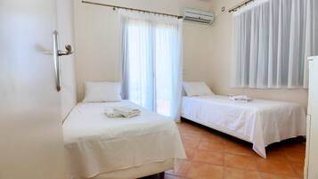 4 chambres, fer et planche Ă repasser, lit parapluie, accĂšs Internet