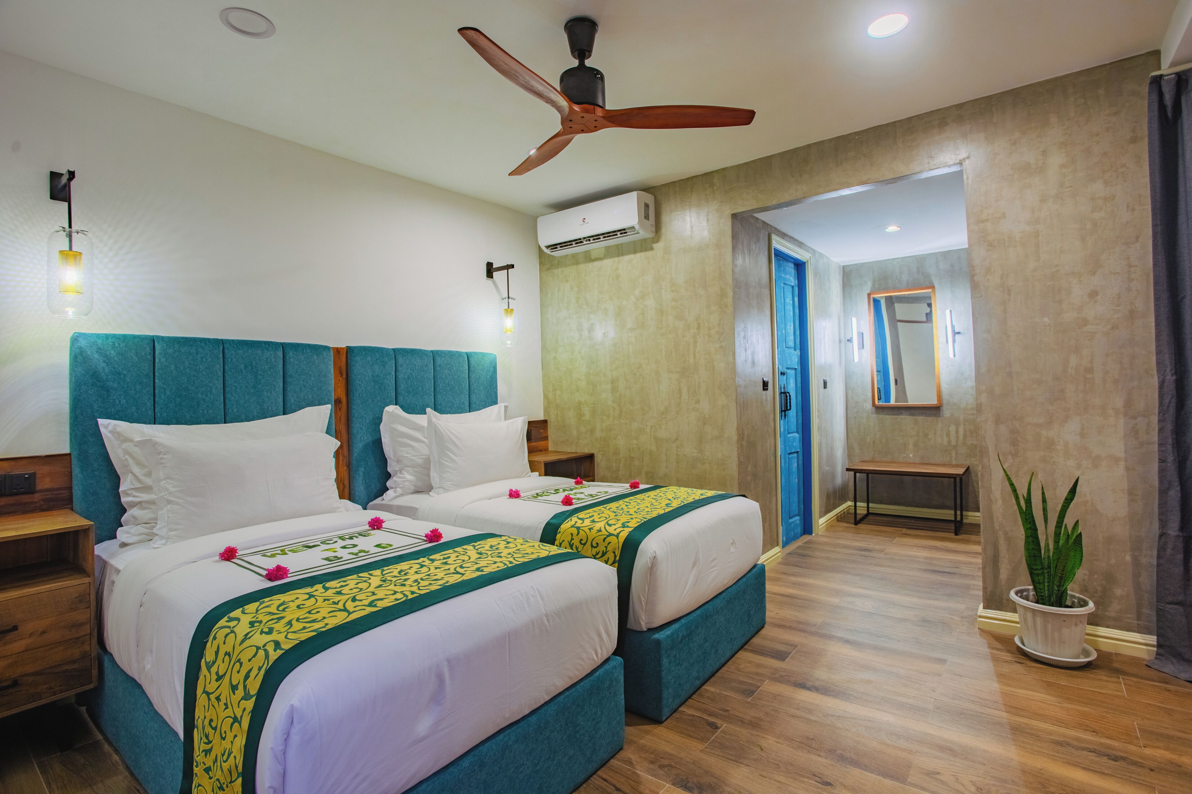 Comfort Double or Twin Room | Minibar, in-room safe, desk, soundproofing