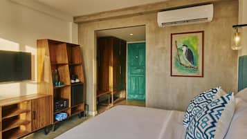 Premium Double Room, Balcony, Sea View | Minibar, in-room safe, desk, soundproofing