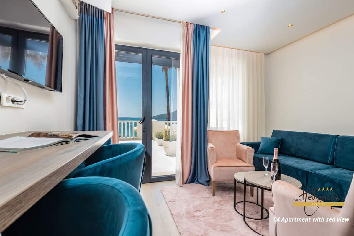 Studio Suite, 1 Double Bed with Sofa bed, Balcony, Sea View