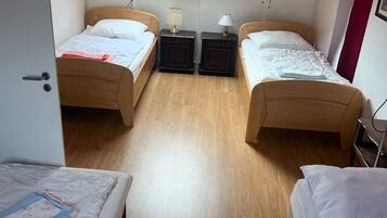 2 Schlafzimmer, Bügeleisen/Bügelbrett, WLAN, Bettwäsche
