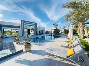 Outdoor pool - Villa Menzel Luxury, Djerba Tunisia (Djerba Midun)
