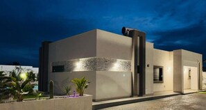 Exterior - Villa Menzel Luxury, Djerba Tunisia (Djerba Midun)