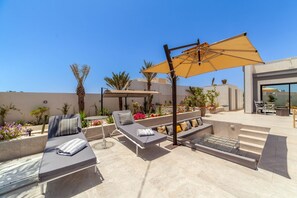 تناول الطعام بالخارج