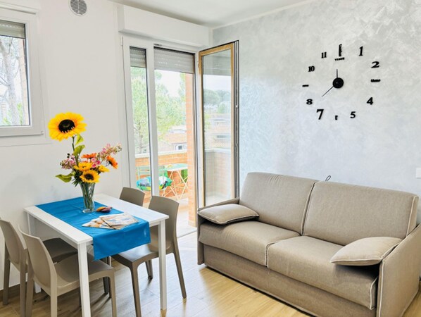 Dining - Comfy apartment with balcony (Bibione)