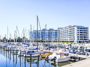 Marina - Nice apartment for 3 people with WIFI, TV, balcony and pets allowed (Eckernförde)