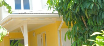 Rental with garden 30 meters from the Plage de l'Autre Bord