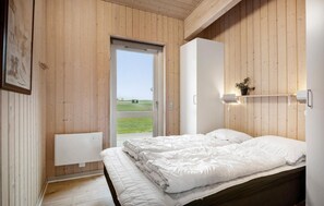 4 عدّة غرف نوم وسرير سفر وواي فاي مجانًا