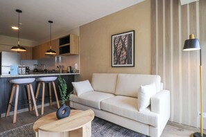 TV, studio