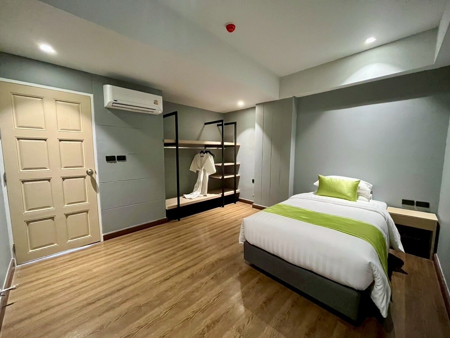 Photo - iCheck inn Thapra