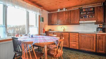 Refrigerador, placa de cocina, cafetera/tetera