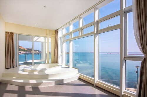 Tangchi Seaview Resort