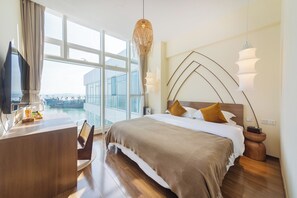 슈피리어 더블룸, 파티오, 바다 전망 | 각각 다른 스타일의 인테리어, 각각 다르게 가구 비치, 책상, 노트북 작업 공간