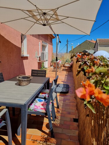 Macinaggio apartment 100m2, 2 terraces, 3 bedrooms close to shops and sea.