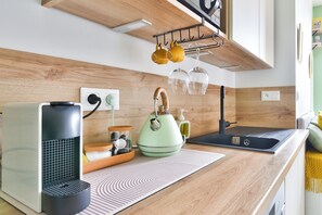 Fridge, microwave, oven, dishwasher
