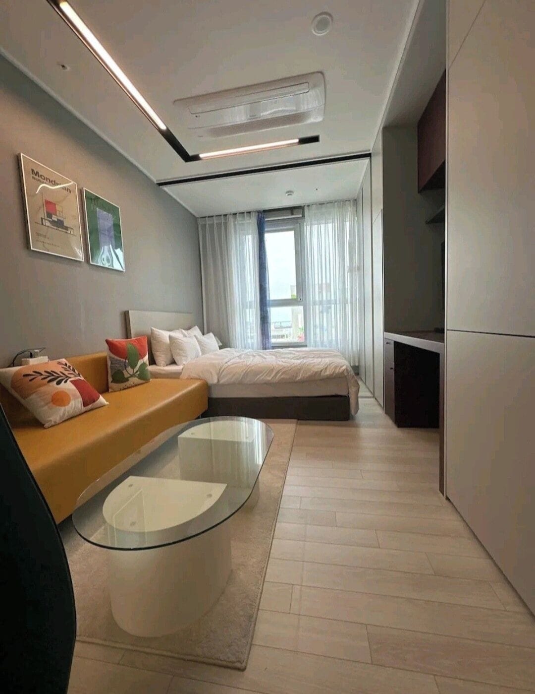 Panoramic Studio Suite, Non Smoking | Living area | Heated floors