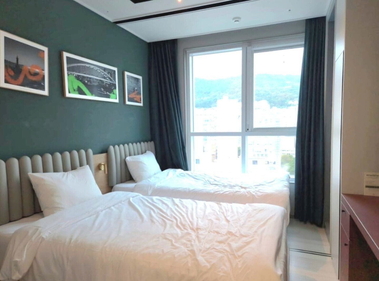 Chambre avec lits jumeaux, plusieurs lits, non-fumeur, vue montagne