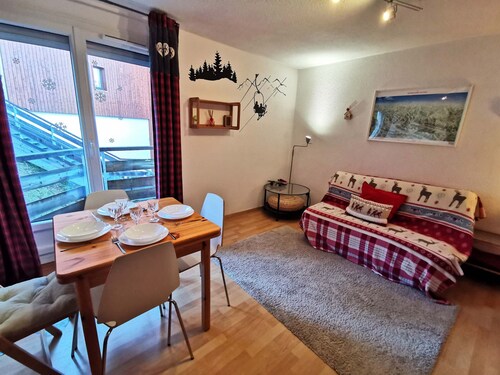Cabin studio 200m from slopes, bath, balcony