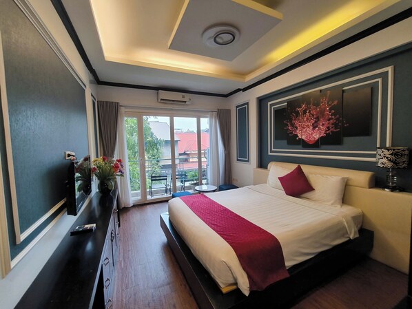 In-room safe, iron/ironing board, free WiFi