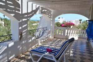 Property grounds - Authentic Villa Casablanca, Djerba Tunisia (Djerba Midun)