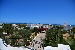 Property grounds - Authentic Villa Casablanca, Djerba Tunisia (Djerba Midun)