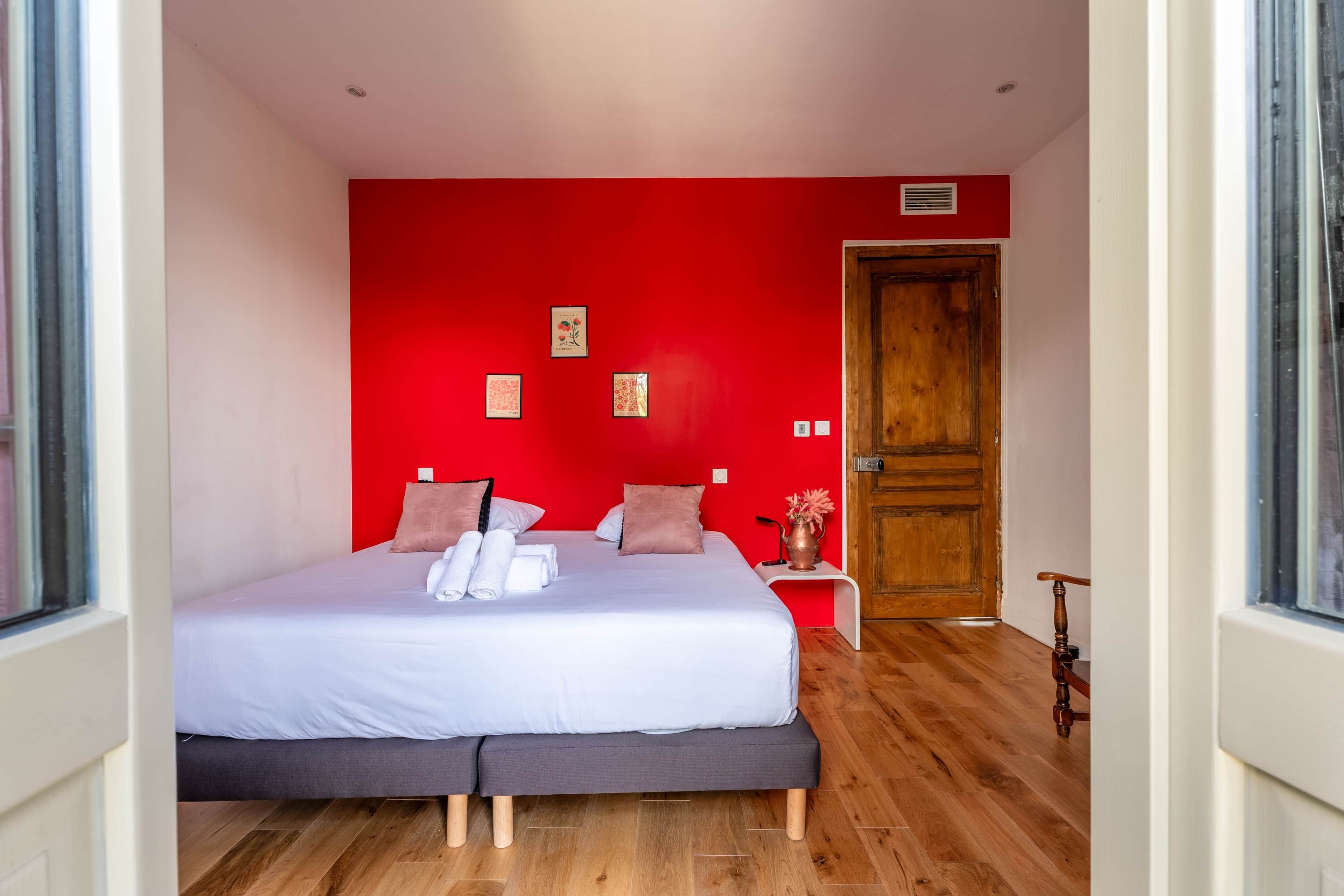 6 chambres, fer et planche à repasser, Wi-Fi, literie fournie