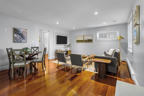 Forest House 1 Bdrm QV Lake View Parking