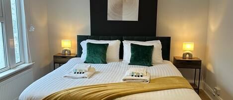 3 bedrooms, iron/ironing board, free WiFi, bed sheets