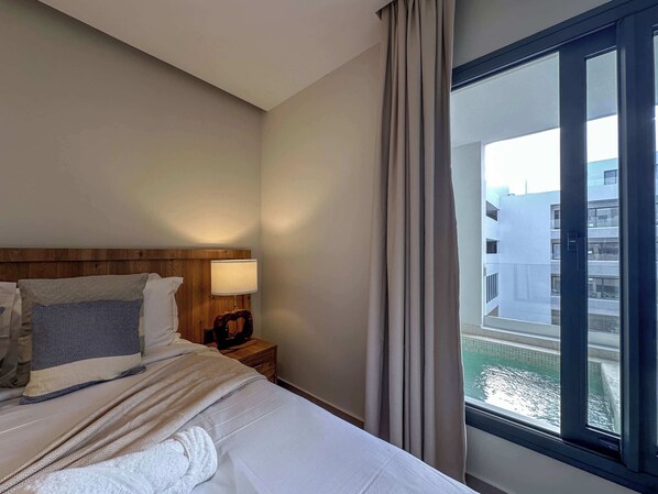 2 habitaciones, tabla de planchar con plancha, cuna de viaje y wifi 