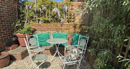 The Garden Rooms, Selborne - Jane Austin country & the South Downs National Park