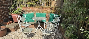 The Garden Rooms, Selborne - Jane Austin country & the South Downs National Park