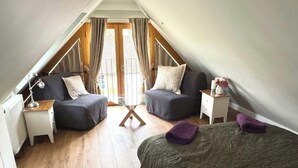 Room - The Garden Rooms, Selborne - Jane Austin country & the South Downs National Park (Selborne)