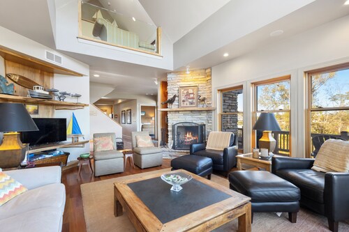 NB Harbor Home, Walk to Beach, Optional Boat Slip