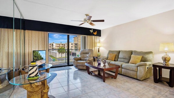 TV, offices - Relaxing Ocean Condo Steps from the Beach (Daytona Beach Shores)