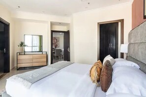 1 bedroom, iron/ironing board, Internet, bed sheets - Opulant 1 BR Apartment with Partial seaview - High Floor (Dubai)