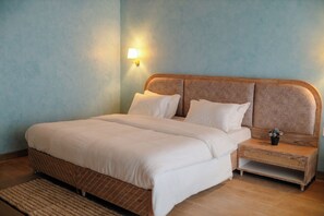 Luxury Cottage | Premium bedding, soundproofing, bed sheets - Tiki Farms – Polynesian Boutique Resort, Karjat (Karjat)