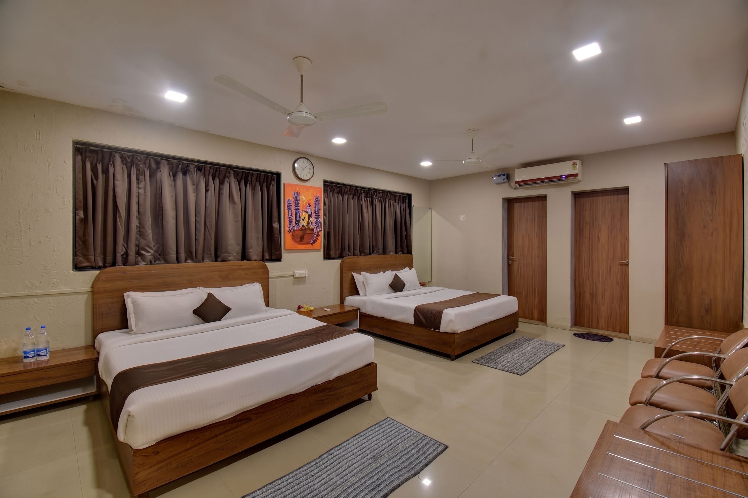 Premium Bungalow | Premium bedding, soundproofing, bed sheets
