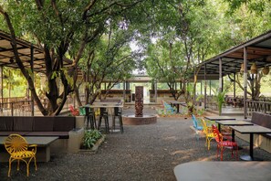 Outdoor dining - Tiki Farms – Polynesian Boutique Resort, Karjat (Karjat)