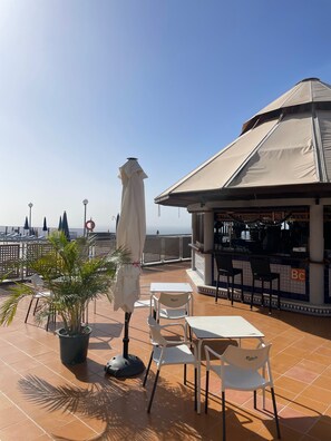 Apartment | Outdoor dining