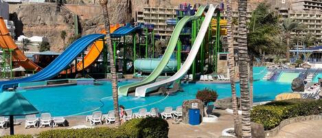 حمام سباحة خارجي