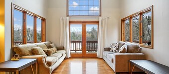 Mountain View Chalet Fabulous views from the hot tub with large entertaining area just off Killington Road