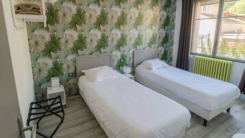 Kostenlose Babybetten, kostenloses WLAN, Bettwäsche