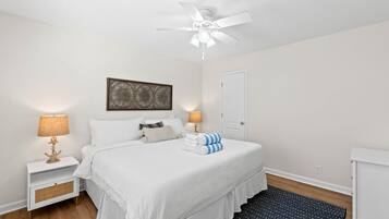 5 bedrooms, WiFi, bed sheets