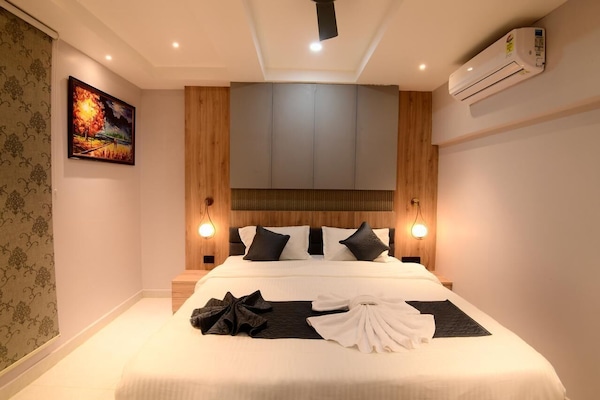 Deluxe Double Room | Desk, free WiFi