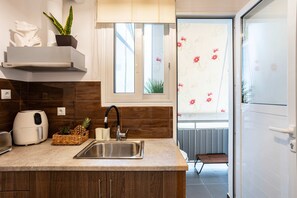 Apartment | 1 bedroom, desk, Internet - Elena s Cozy Getaway In Kalamata s Center (Kalamata)
